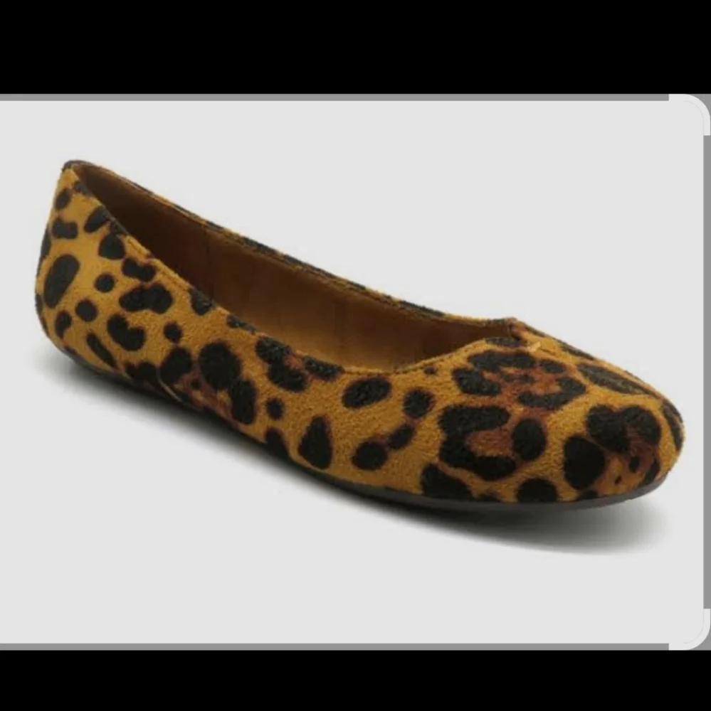 Pierre Dumas Leopard / Cheetah Print Flat Ballet Slipper Shoes Size 7 Tan Black